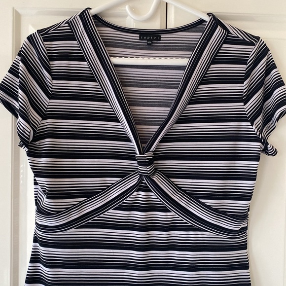 Women - dressy or casual stretch top, black and white short sleeve - Picture 2 of 11